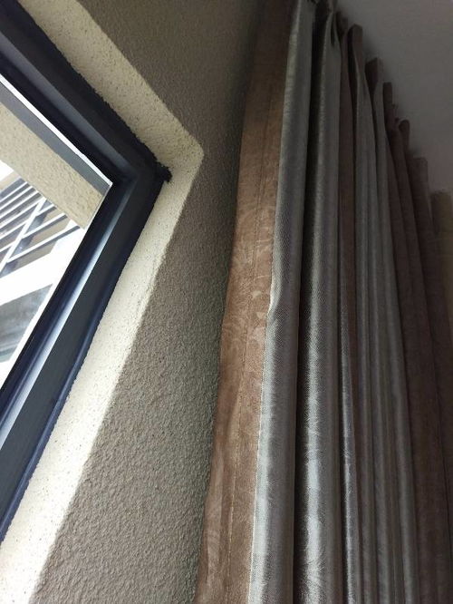 阳台窗帘被外墙涂料磨擦怎么办