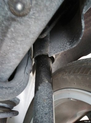 【图】菲翔后减震一只出现了渗油现象请问4s店给更换吗?才15600_菲翔论坛_汽车之家论坛